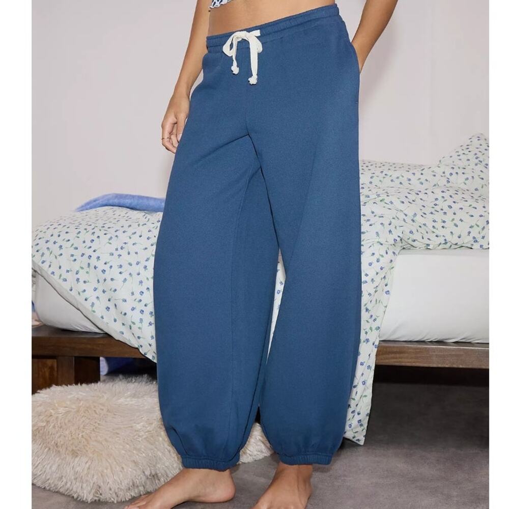 Out from under urban outfitters Brenda balloon jogger wiDe leg baggy sweatpants
